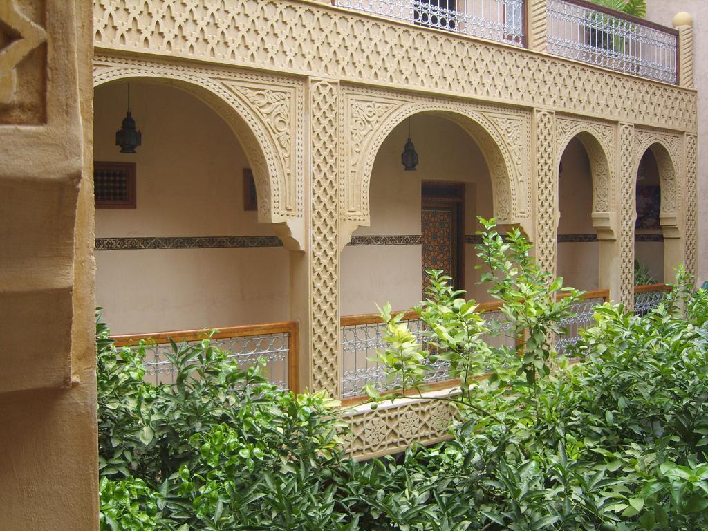 Riad Les Chrifis Navette Aeroport 24 Sur 24 Fès Exterior foto