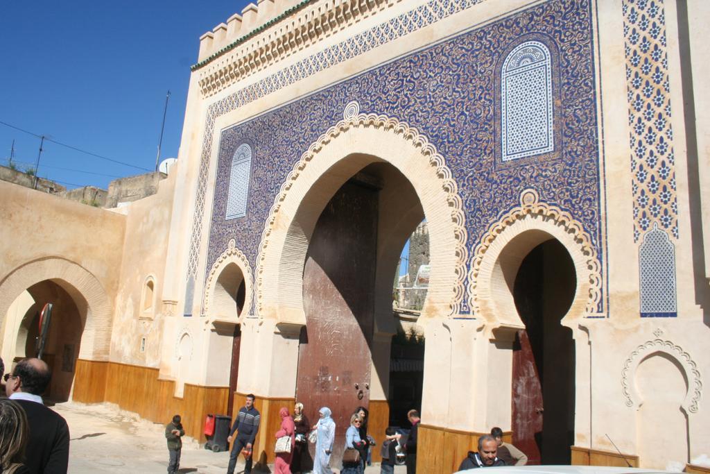 Riad Les Chrifis Navette Aeroport 24 Sur 24 Hotel Fès Exterior foto